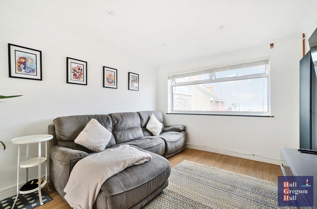 Property photo 2 of 20 8F98Be9c-7613-442c-A784-E9B179633A97.Jpg