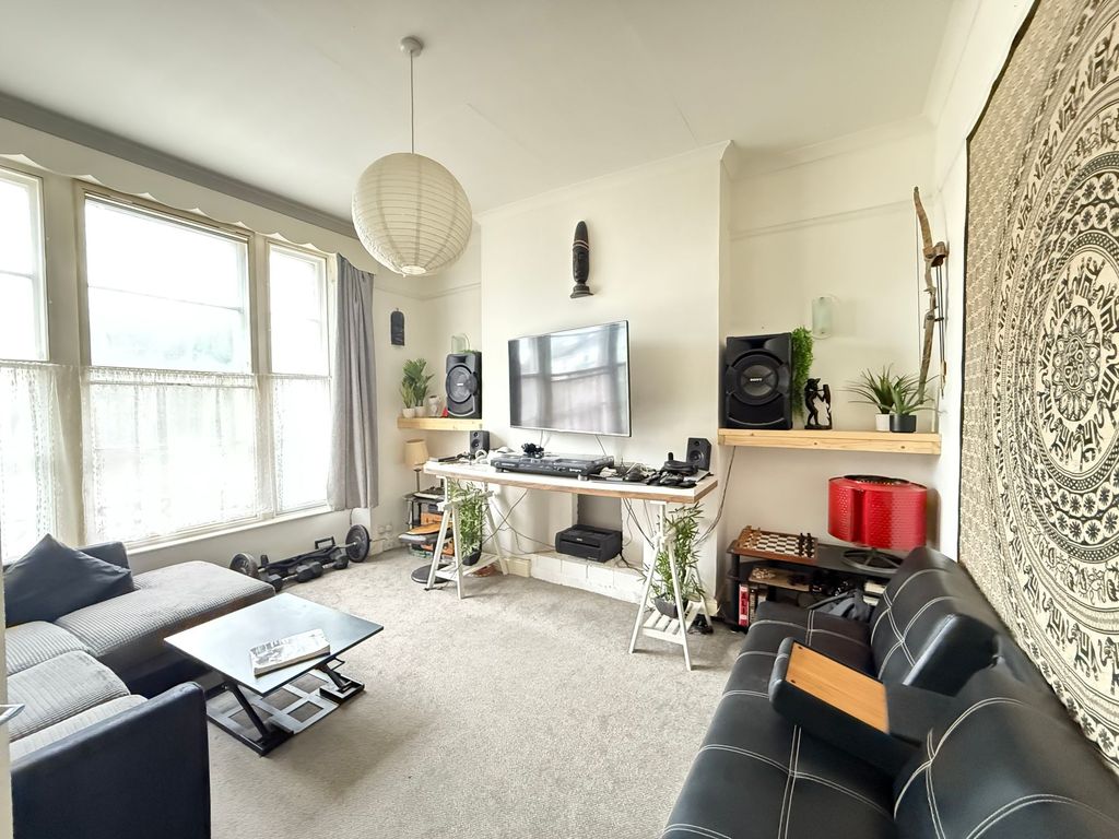 Property photo 3 of 14