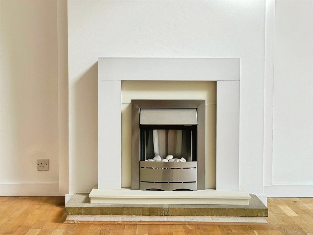 Property photo 3 of 16 Picture No. 12