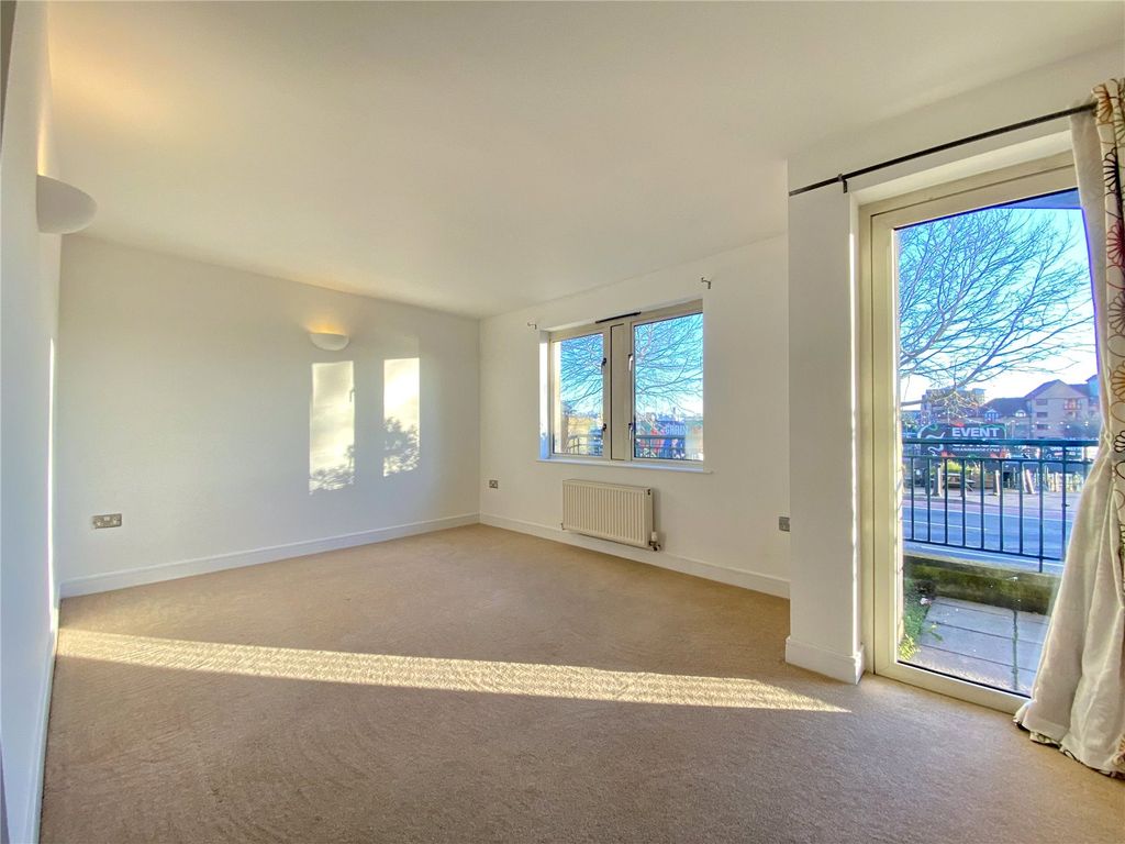 Property photo 2 of 24 Picture No. 03