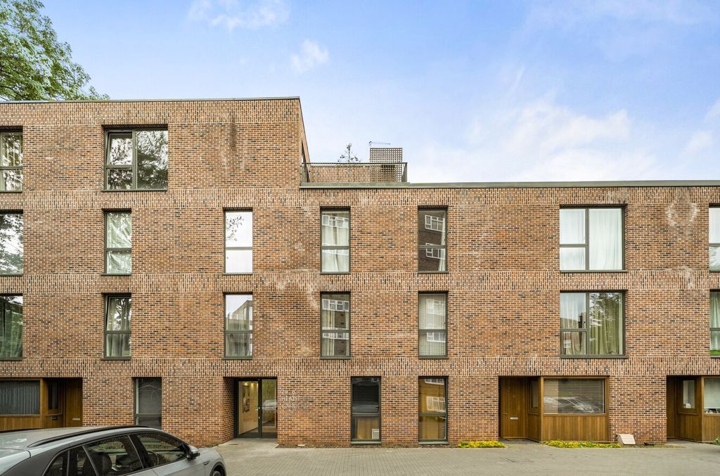 Property photo 1 of 14 1-69Fb7Bc25E314-1...