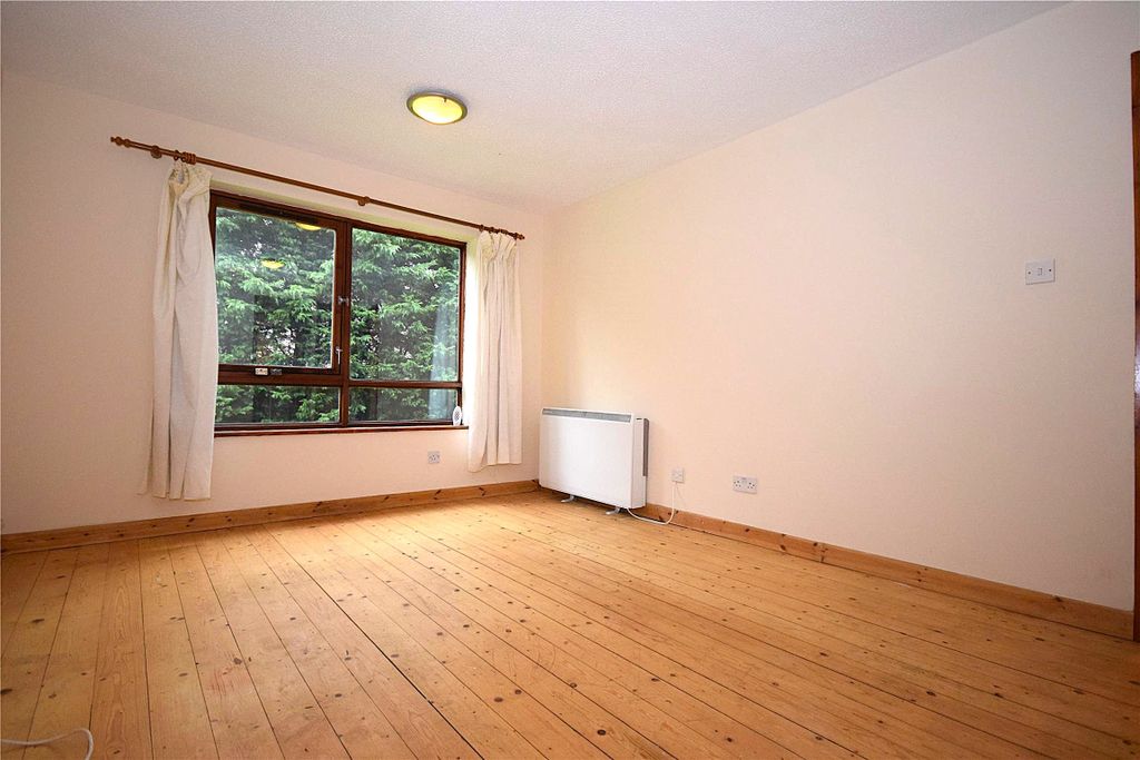 Property photo 3 of 7 Living Dining