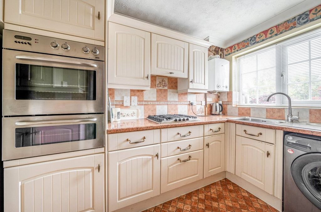 Property photo 3 of 10 Picture No. 23