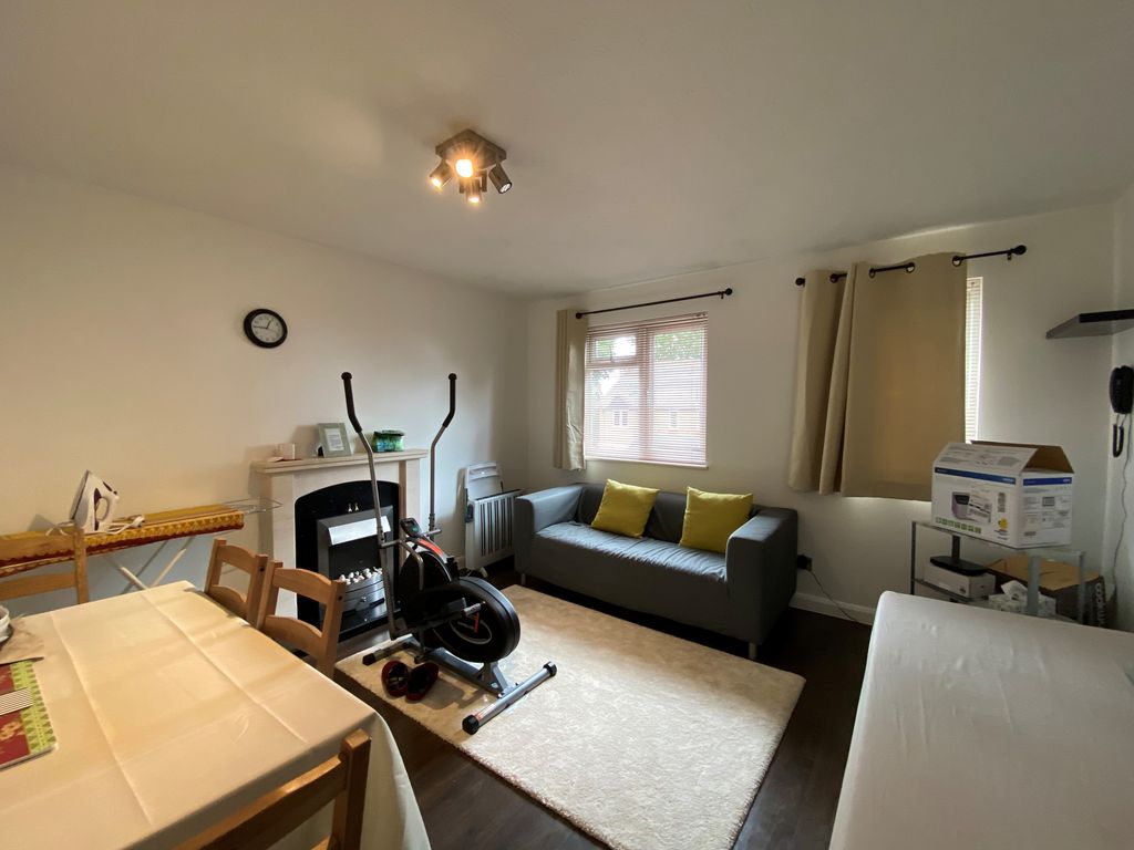 Property photo 2 of 5