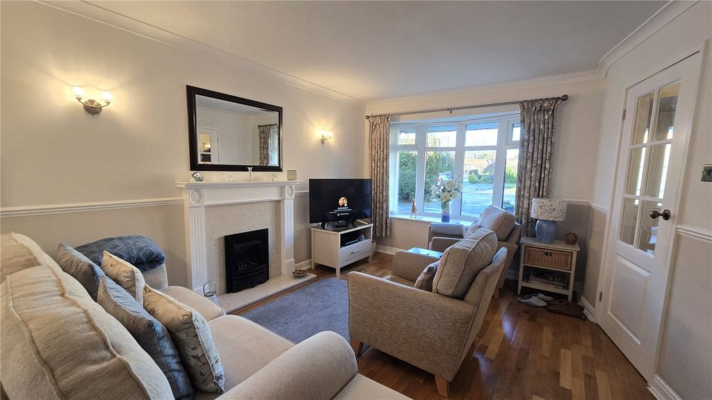 Property photo 3 of 27 Picture No. 11