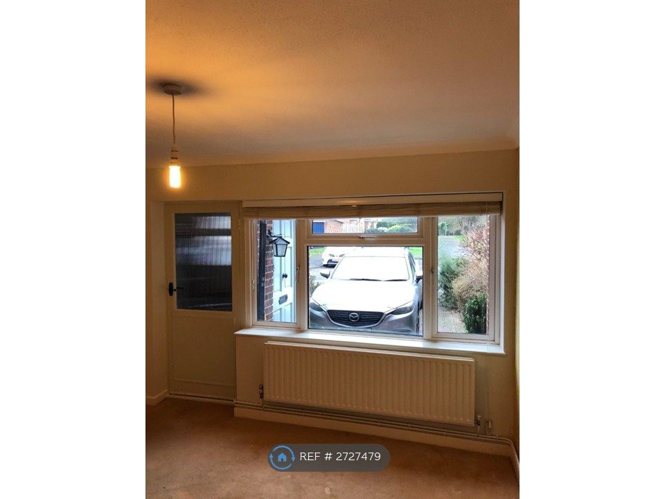 Property photo 3 of 15 Front Room