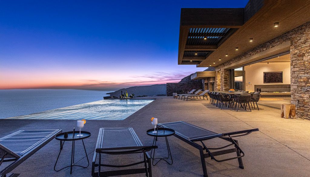 Property photo 1 of 25