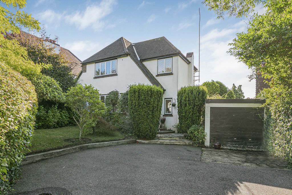 Property photo 1 of 36