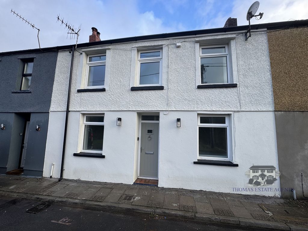 Property photo 1 of 10 Main Image