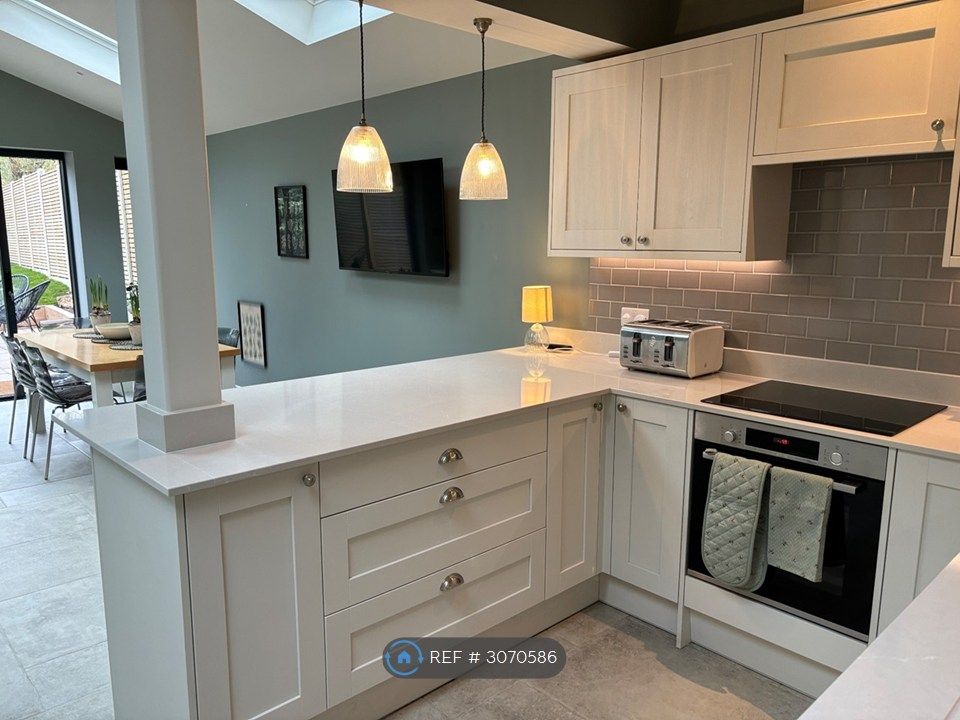 Property photo 3 of 35 Kitchen With Oven, Microwave, Dishwasher.