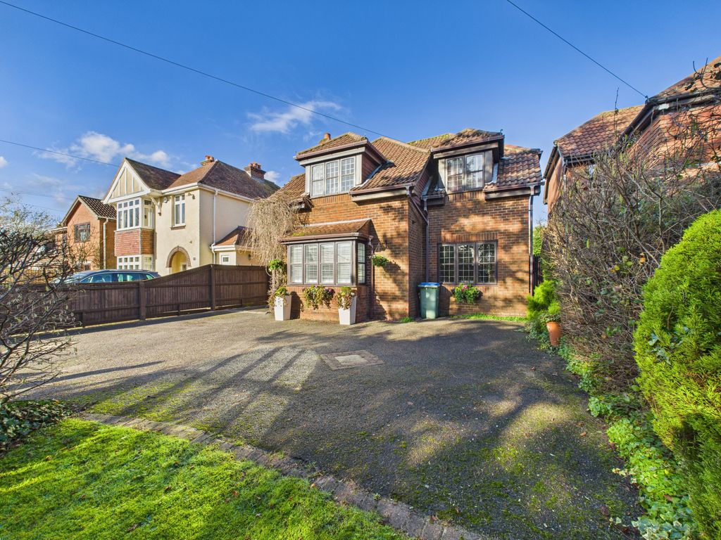 Property photo 1 of 15 4 Bedroom Detached Home For Sale
