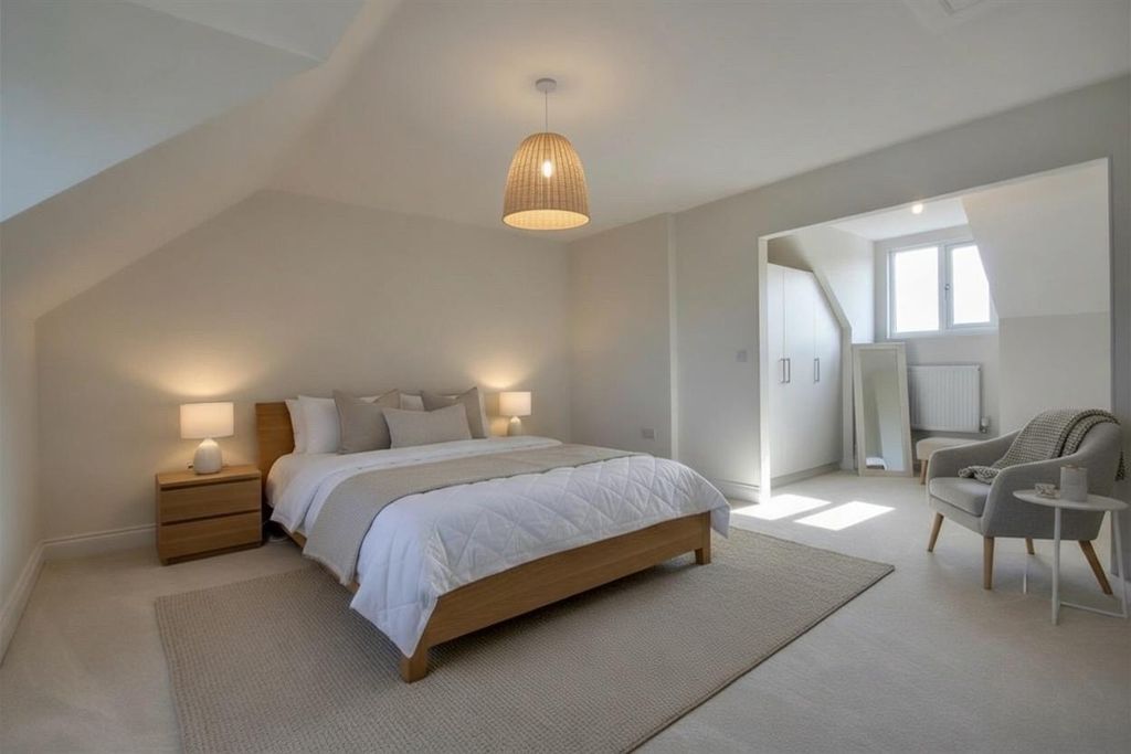 Property photo 2 of 27 Bedroom 1