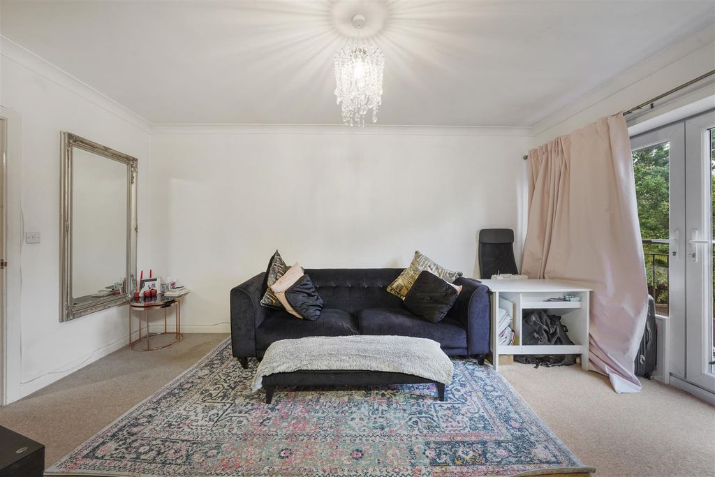 Property photo 3 of 15 15 Park Lodge, 32 Greenford Road - 8Lc0Tontpunhnqg