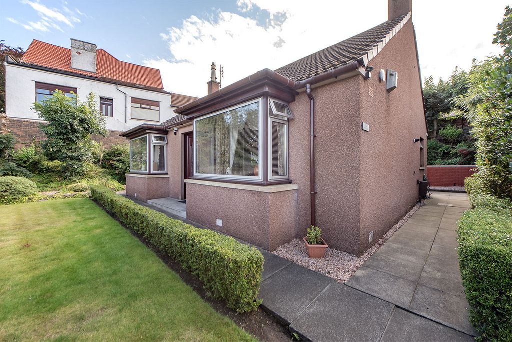 Property photo 2 of 23