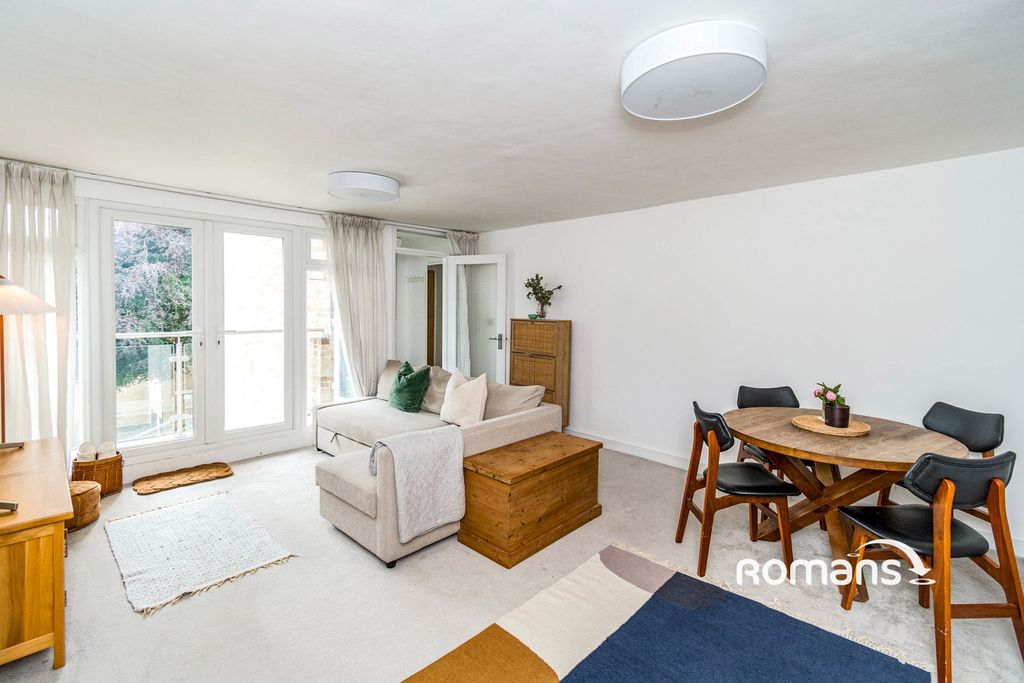Property photo 1 of 10 Photo