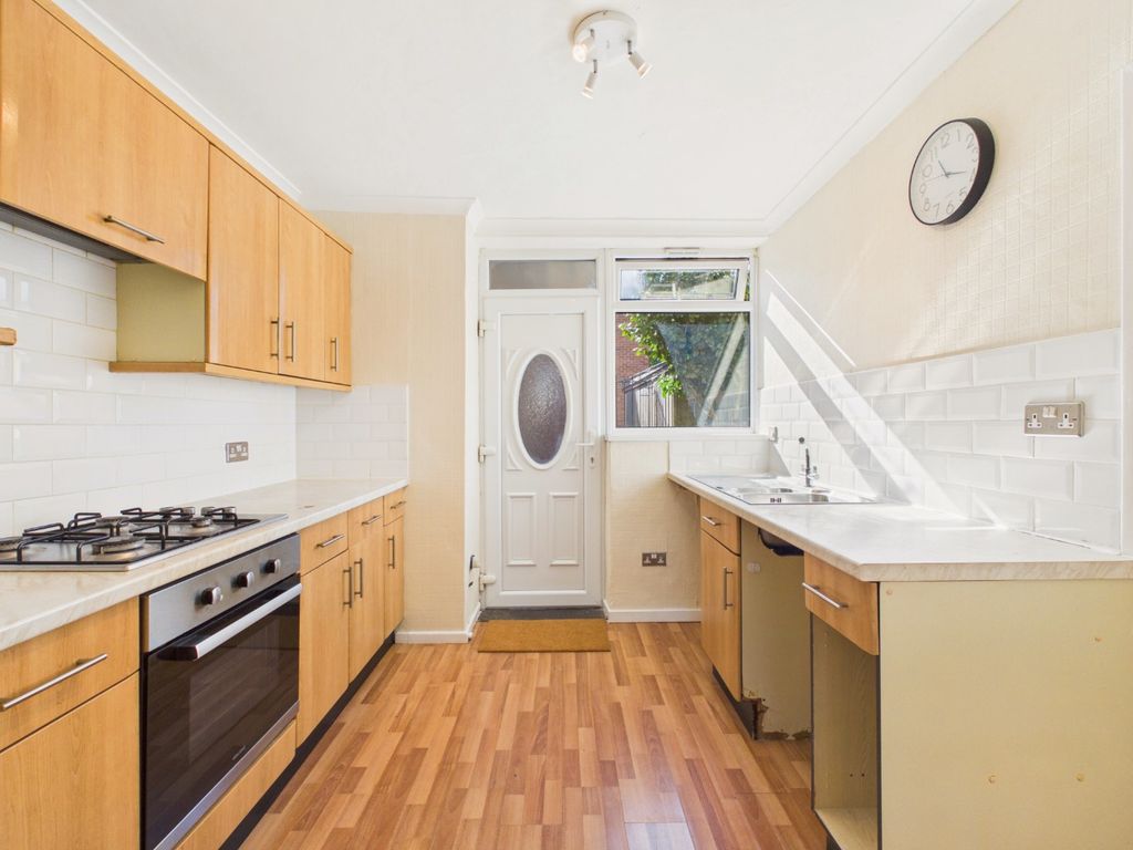 Property photo 2 of 14 5040604