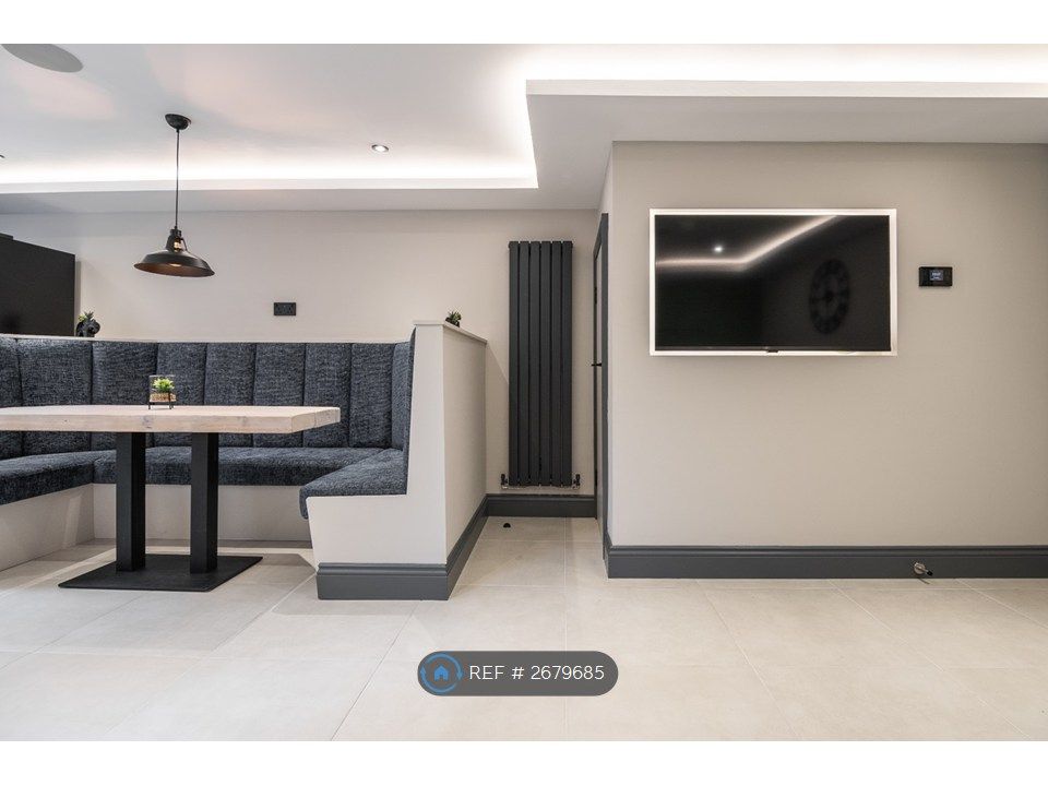 Property photo 3 of 35