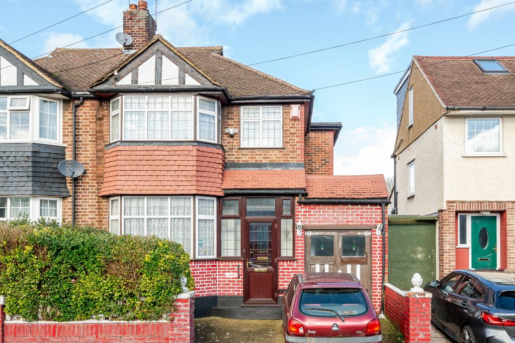 Property photo 1 of 24 External