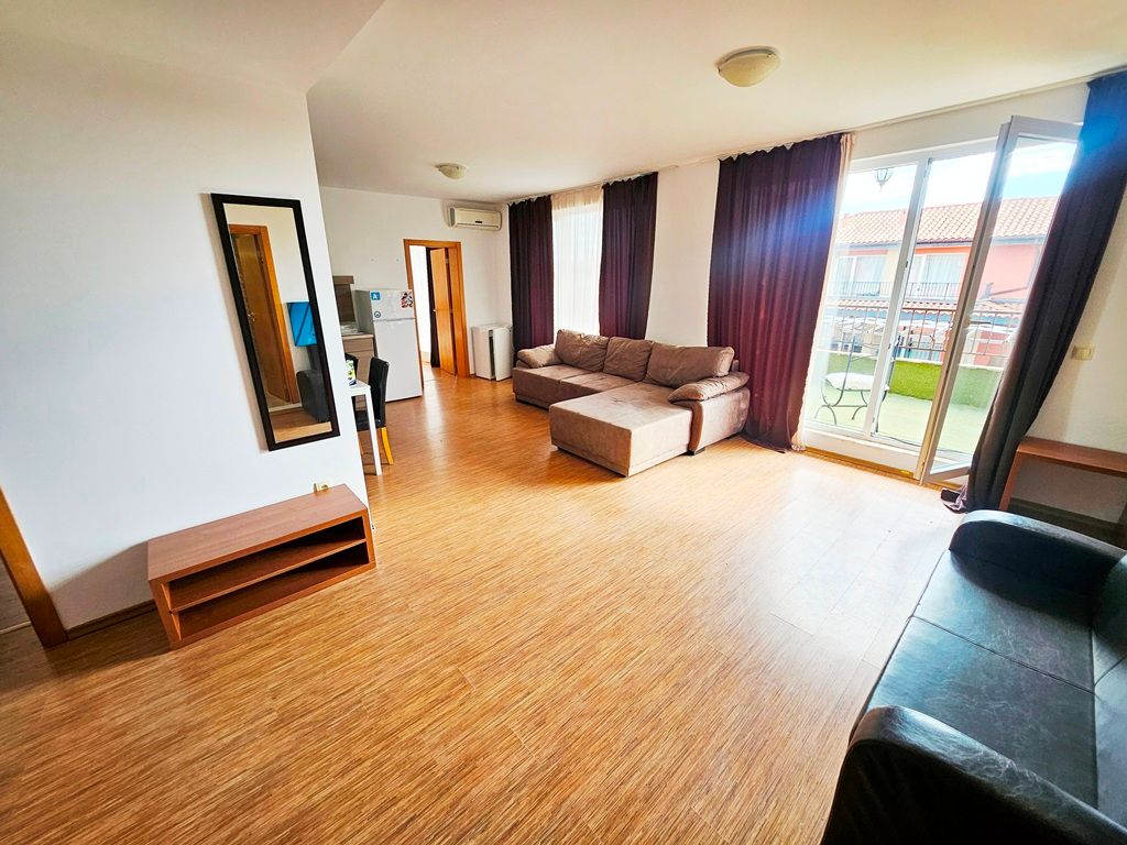 Property photo 2 of 20