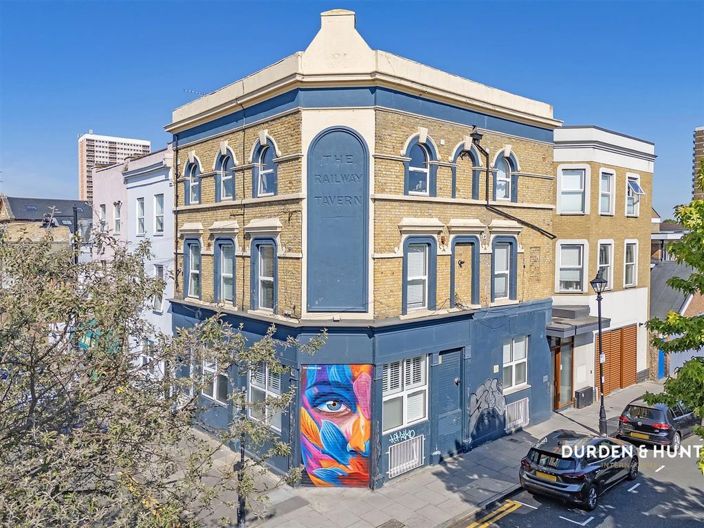 Property photo 1 of 18 Wendon Street