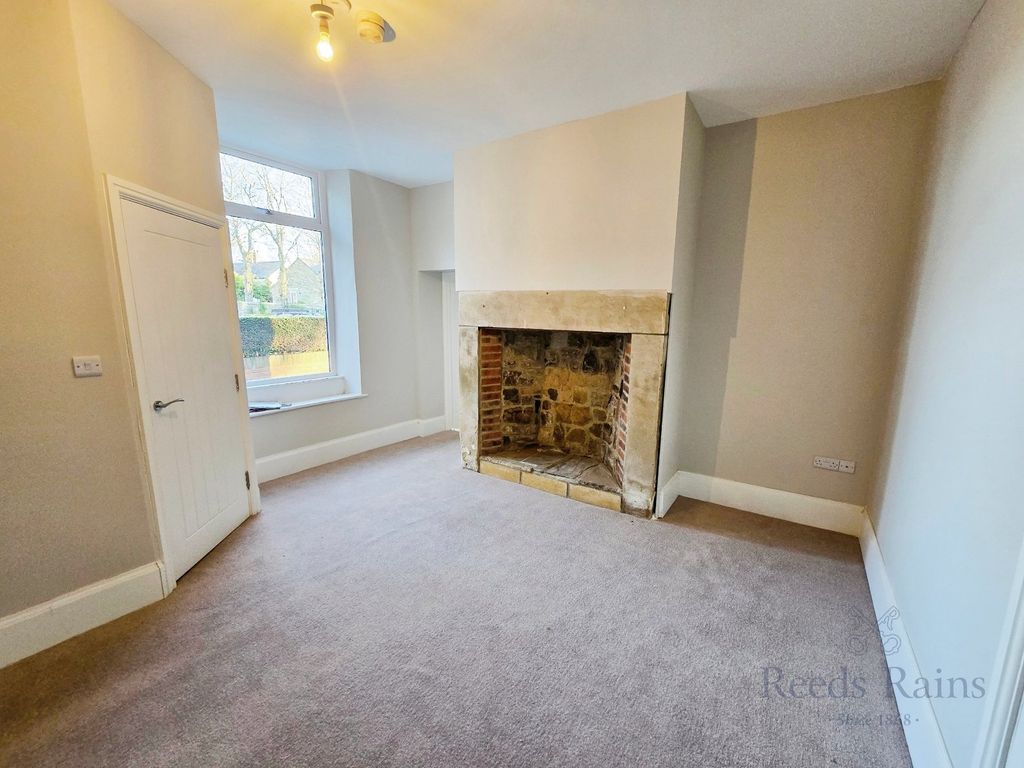 Property photo 3 of 25 Dining Room
