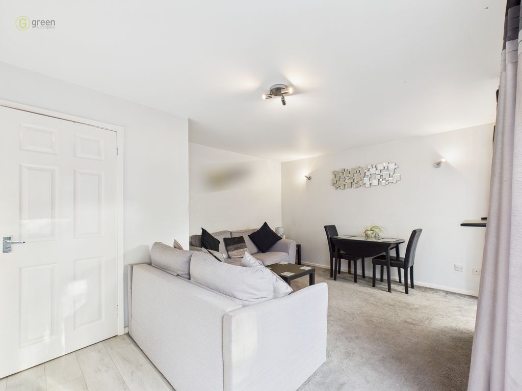 Property photo 3 of 19 Cam03830G0-Pr0237-Still013