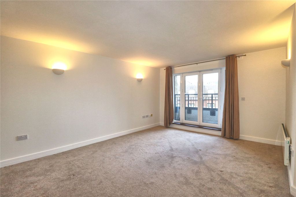 Property photo 2 of 7 Picture No. 23