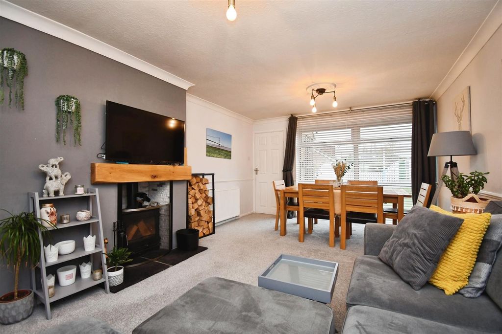 Property photo 2 of 16 Ab0E067E-U 20 20 2819 29.Jpg