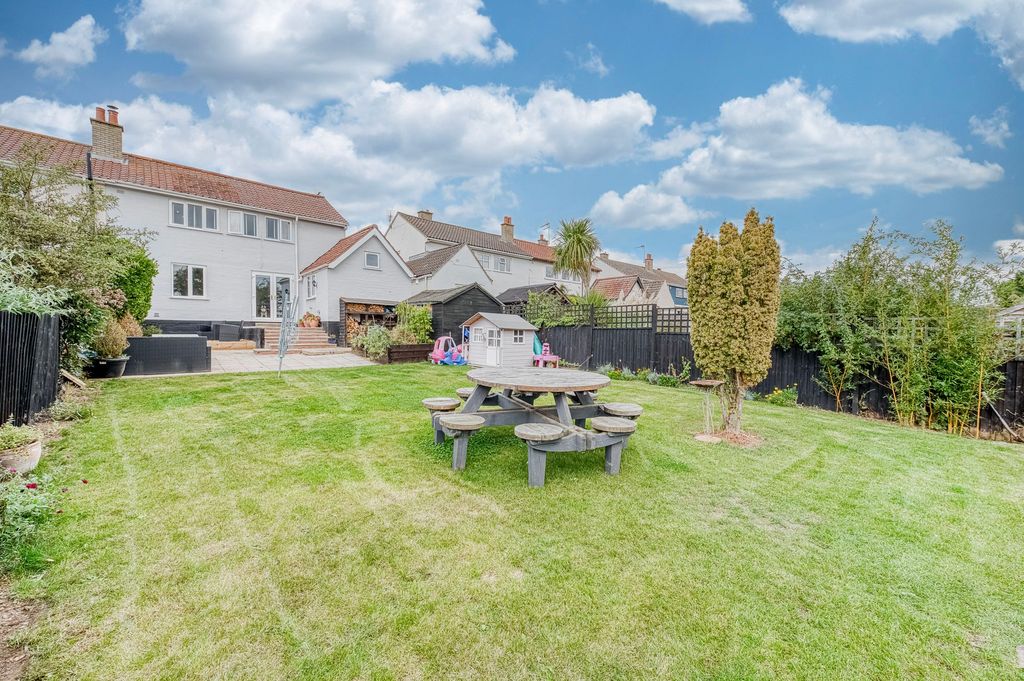 Property photo 1 of 24