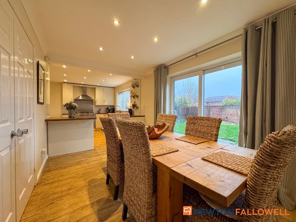 Property photo 2 of 26