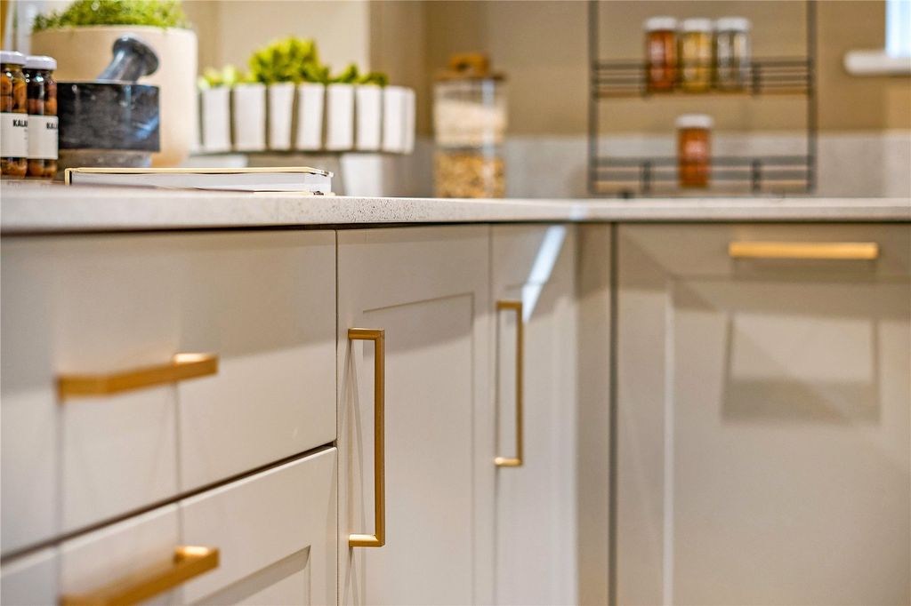 Property photo 3 of 28 Kitchen