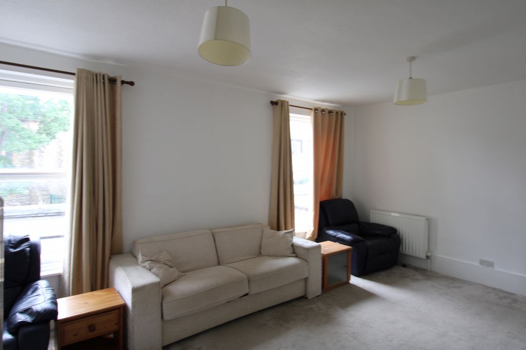 Property photo 3 of 8 Pic 3