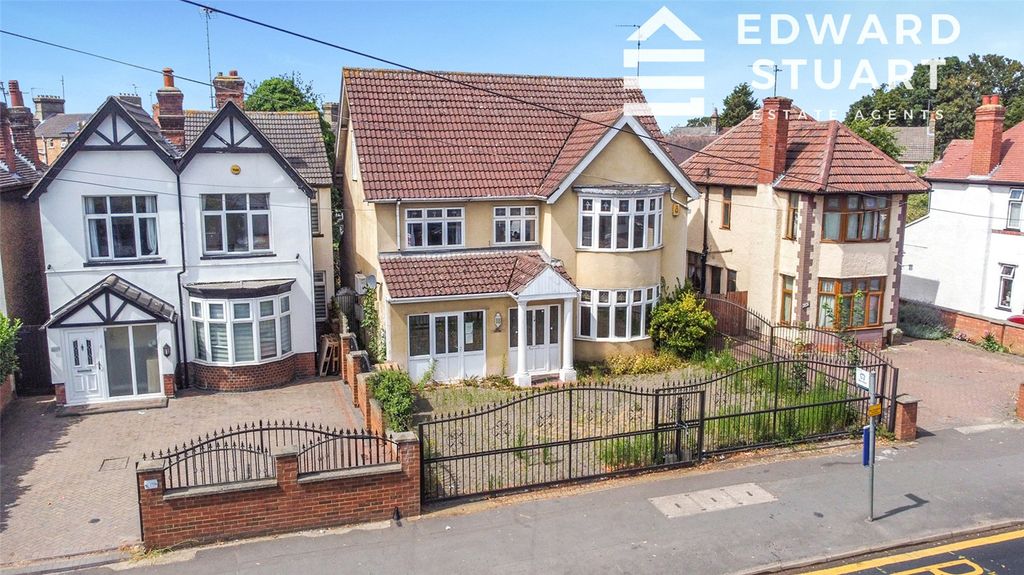 Property photo 1 of 21 Picture No. 05
