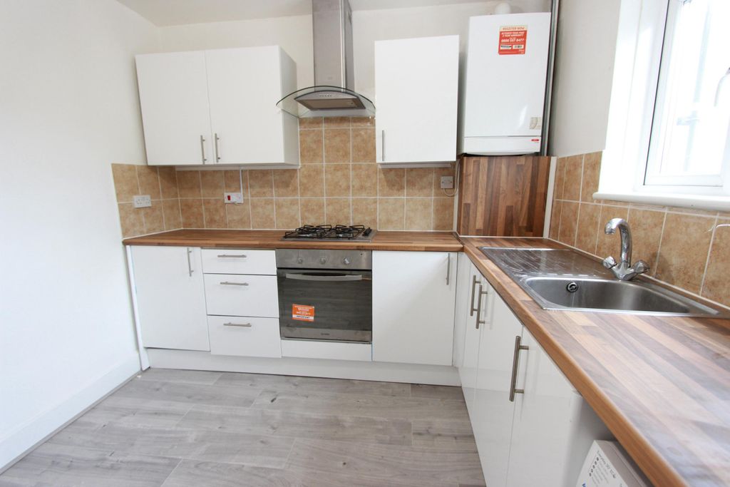 Property photo 1 of 43