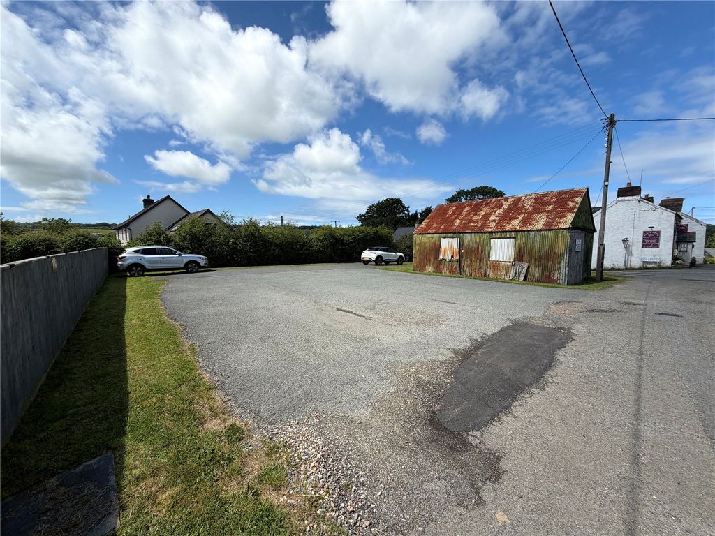 Property photo 2 of 23 Picture No. 20