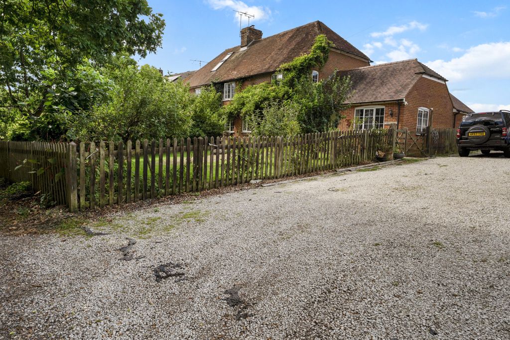 Property photo 2 of 33