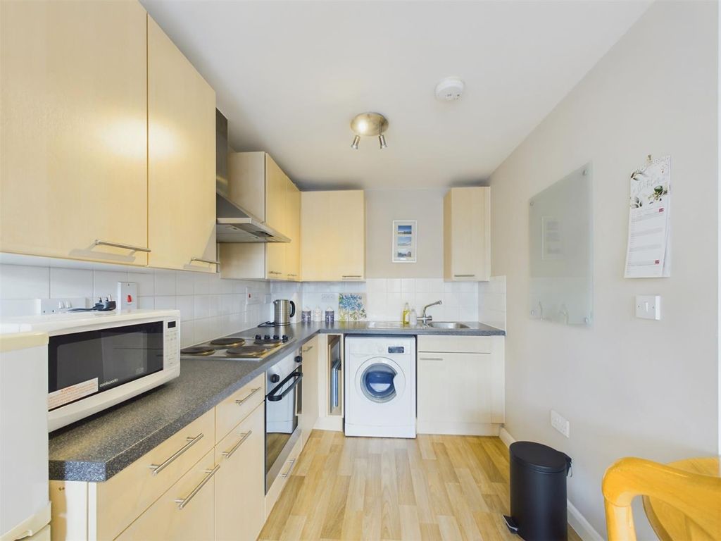 Property photo 2 of 9