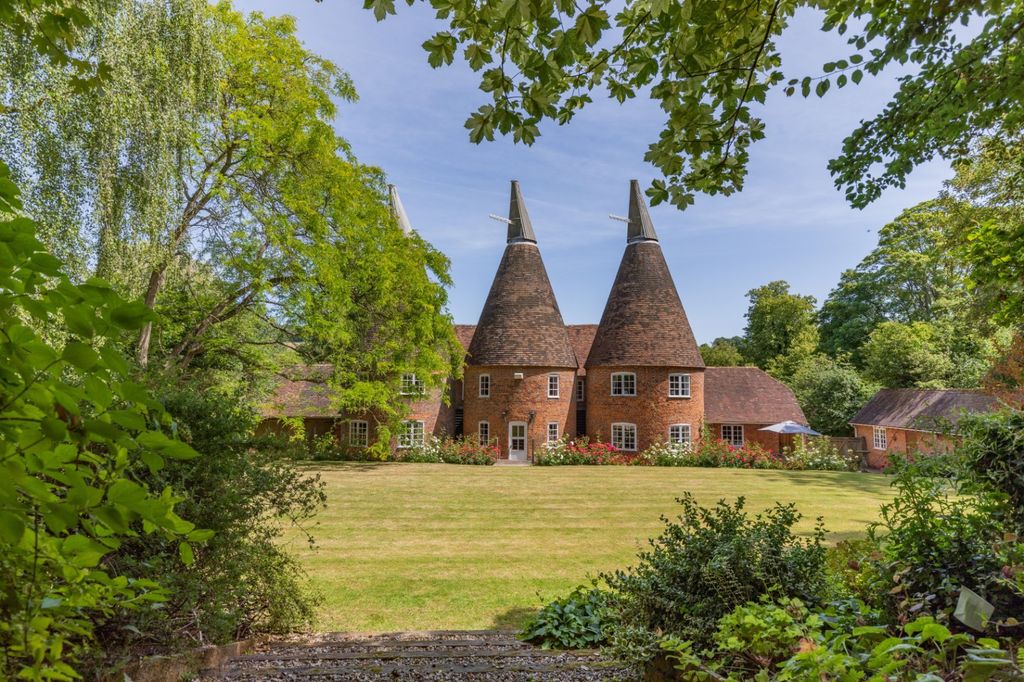 Property photo 1 of 21 Kenfield Oast