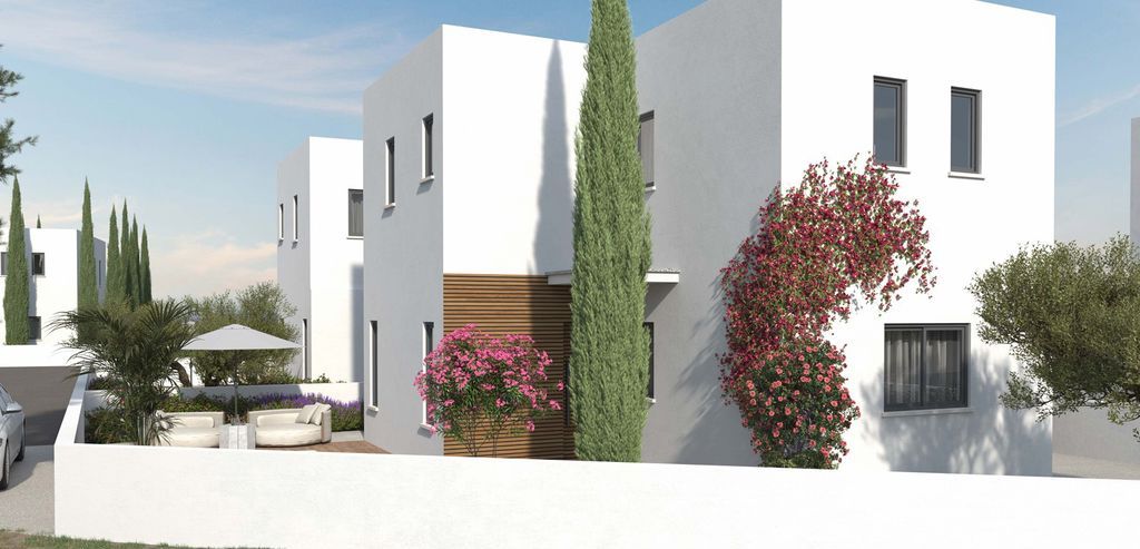 Property photo 1 of 13 Villa - Artist...