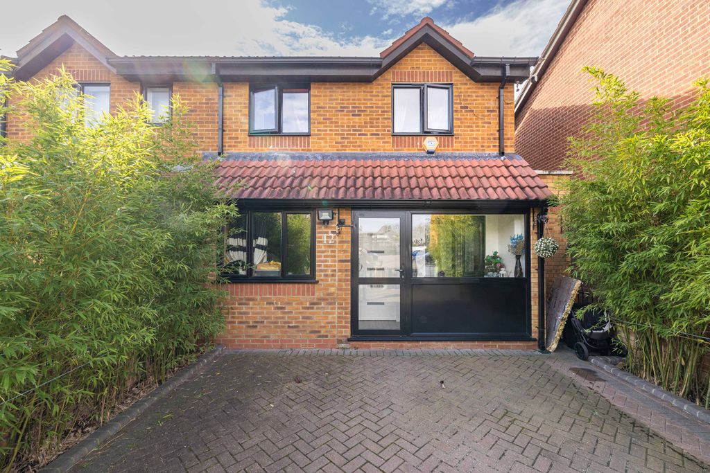 Property photo 2 of 24