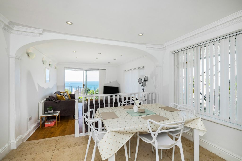 Property photo 3 of 15 Pbox-Img.Jpg