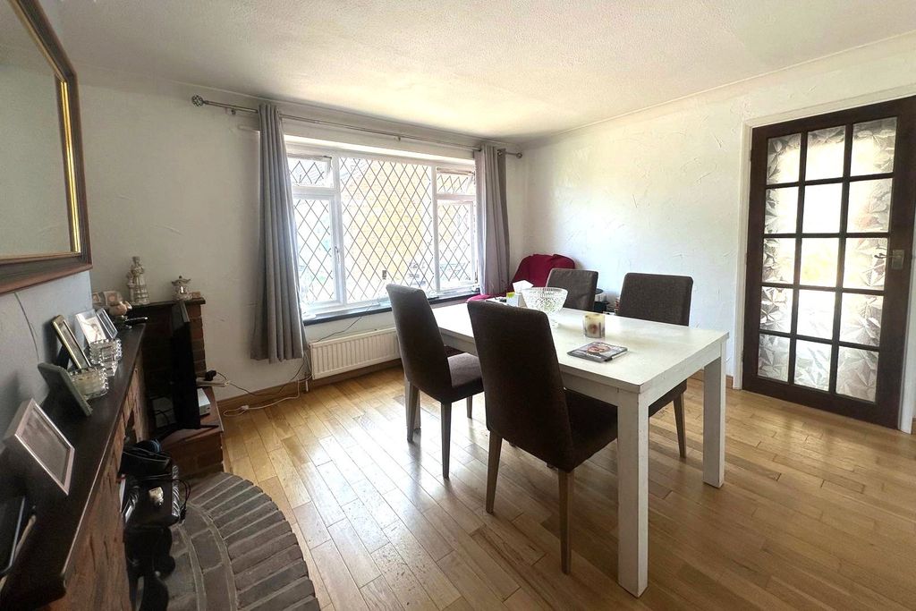 Property photo 3 of 12 Picture No. 04