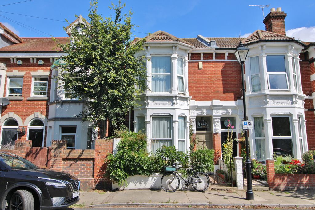 Property photo 1 of 31