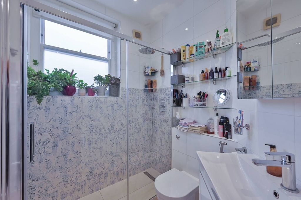 Property photo 3 of 8