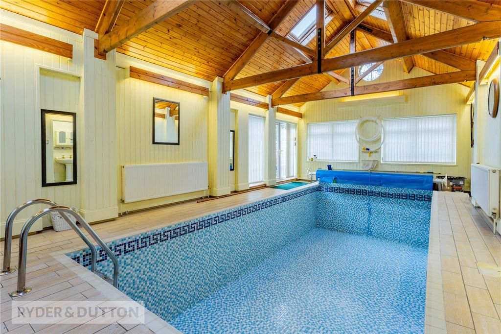Property photo 1 of 34 Swimming Pool