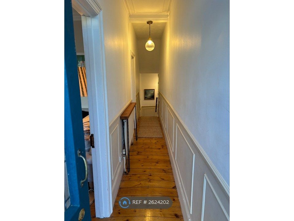 Property photo 2 of 25