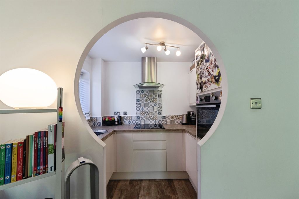 Property photo 1 of 19