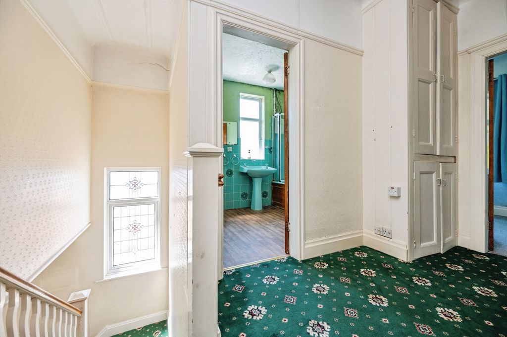 Property photo 3 of 20 Pbox-Img.Jpg