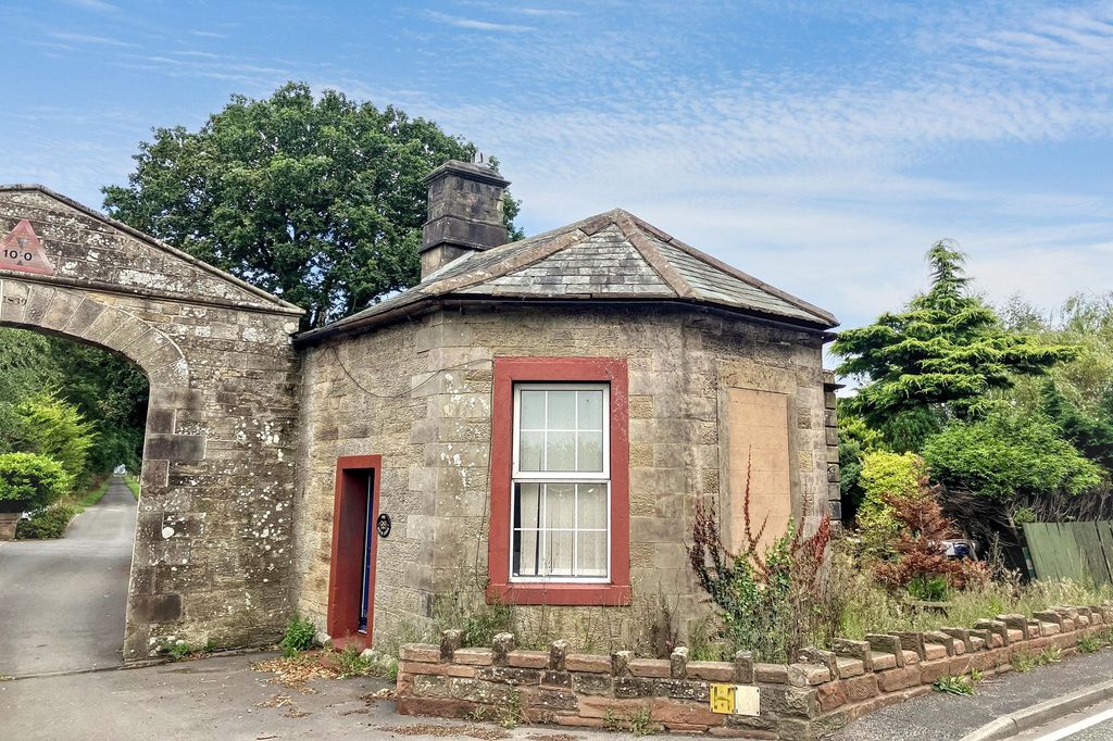 Property photo 2 of 14 1 South Lodge, Orton Park, Carlisle, Cumbria, Ca5 6Jx