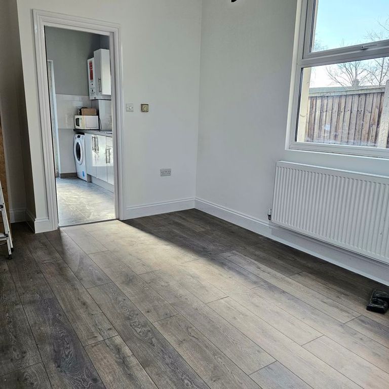 Property photo 2 of 5 Bedroom One